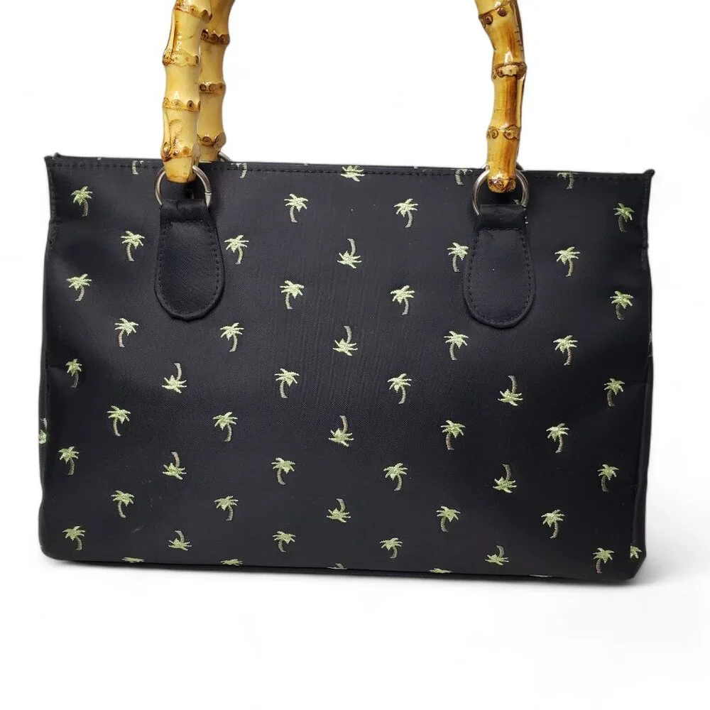 Sunny Hawaii Clamshell Purse Women's Embroidered Palm Bamboo Handle Hand Satchel